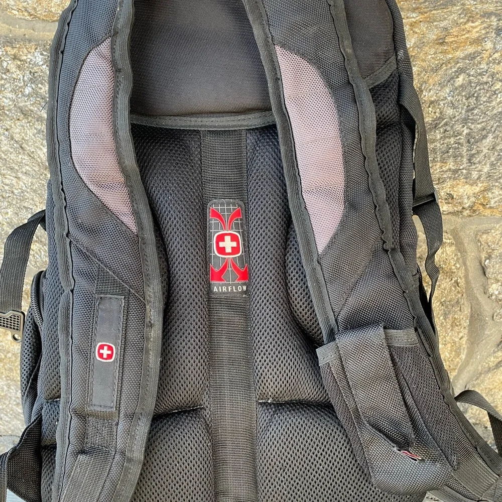 Swiss Army Backpack - Picture 4 of 9